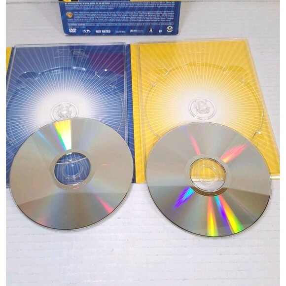 Looney Tunes DVD Spotlight Collection 28 Cartoon Classics Remastered 2-Disc Set - Picture 3 of 3